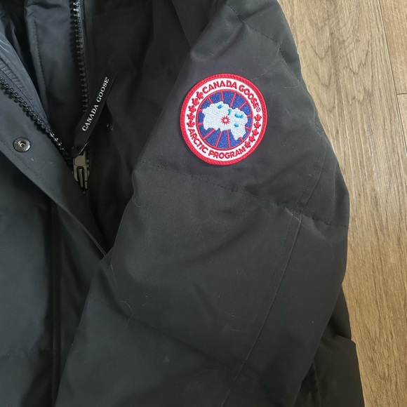 Canada Goose SHELBURNE PARKA WITH COYOTE FUR TRIM IN BLACK - Picture 10 of 11